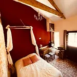 Le Royal 3* Sainte-Gemme-la-Plaine