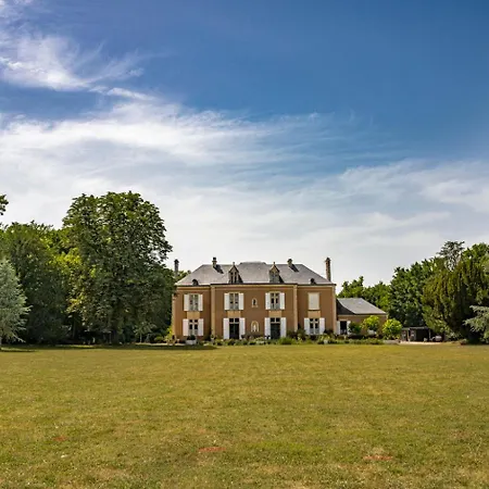 Le Royal 3* Sainte-Gemme-la-Plaine