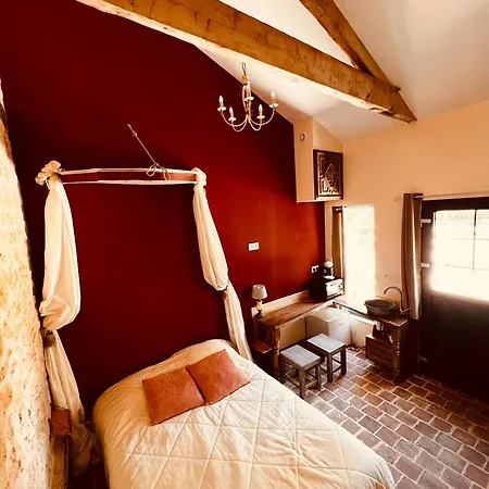 Le Royal 3* Sainte-Gemme-la-Plaine